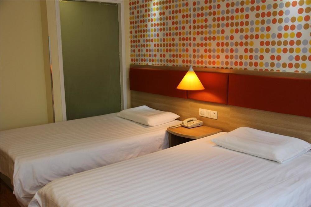 Home Inn Chengdu Kuanzhai Alley New City Square Exterior foto